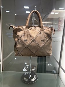 Borsa “Diamond Stud” in pelle effetto vintage