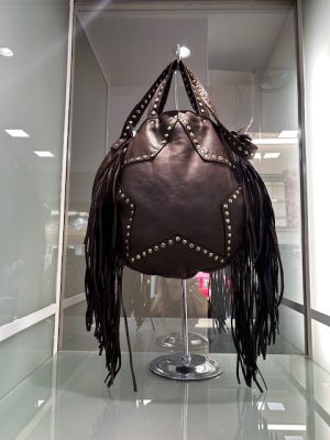 Borsa “Star Fringe” in vera pelle con borchie