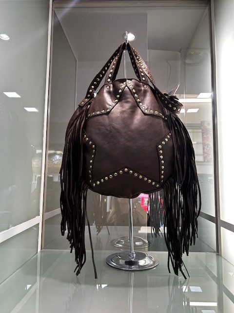 Borsa “Star Fringe” in vera pelle con borchie
