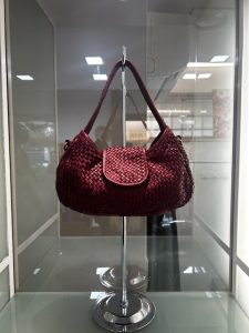 Borsa “Intreccio Rubino” in Vera Pelle