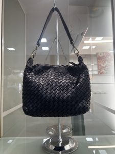 Borsa “Intreccio Elegante” in Pelle Nera